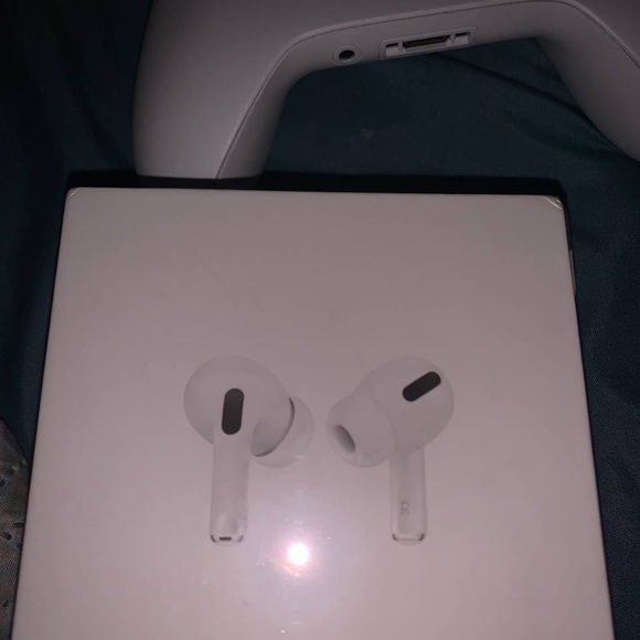 Brand new pair of airpod pros